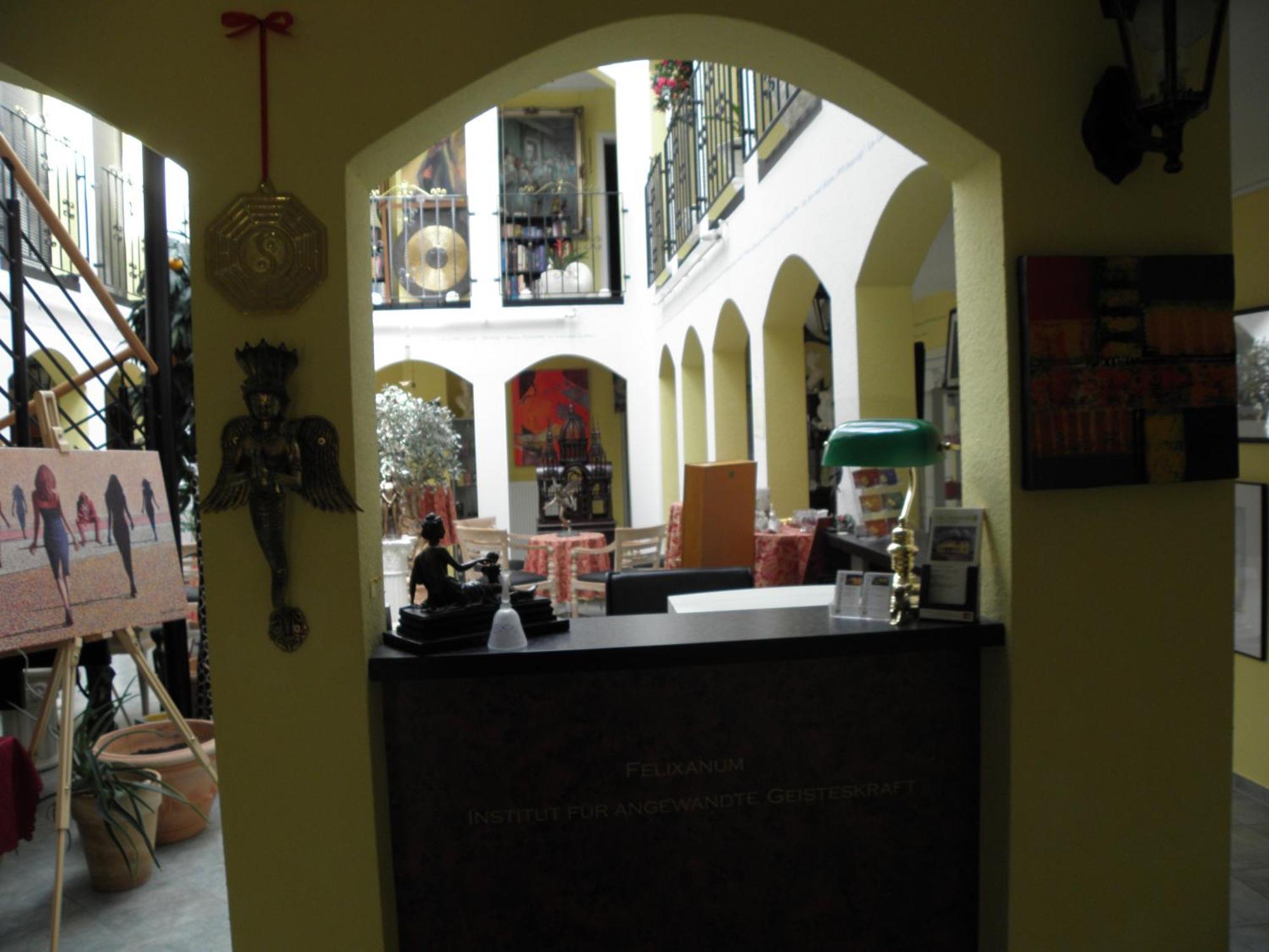 Felixanum Hotel & Galerie Isernhagen Bagian luar foto