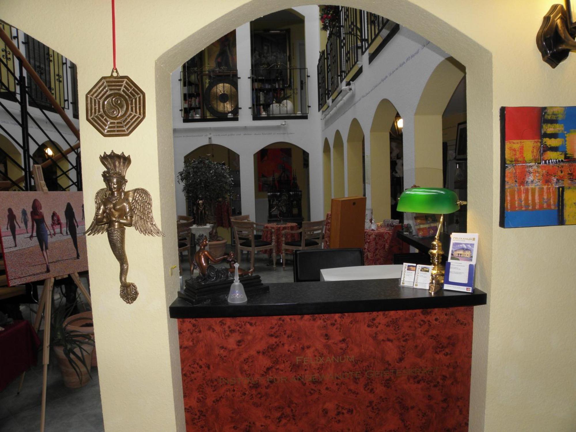 Felixanum Hotel & Galerie Isernhagen Bagian luar foto